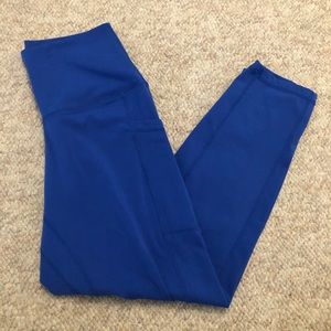 ColorfulKoala bright blue cropped leggings
